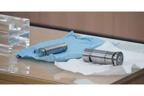 水润滑轴承(什么是水润滑推力轴承？其摩擦学性能有何特点？)